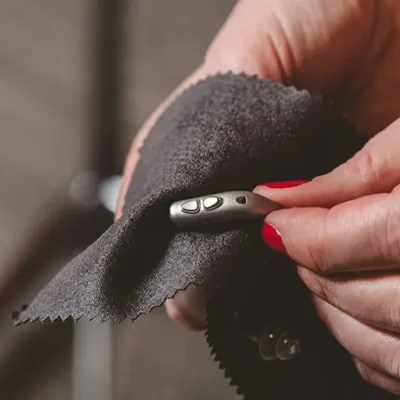 cleaning-hearing-aid-with-cloth